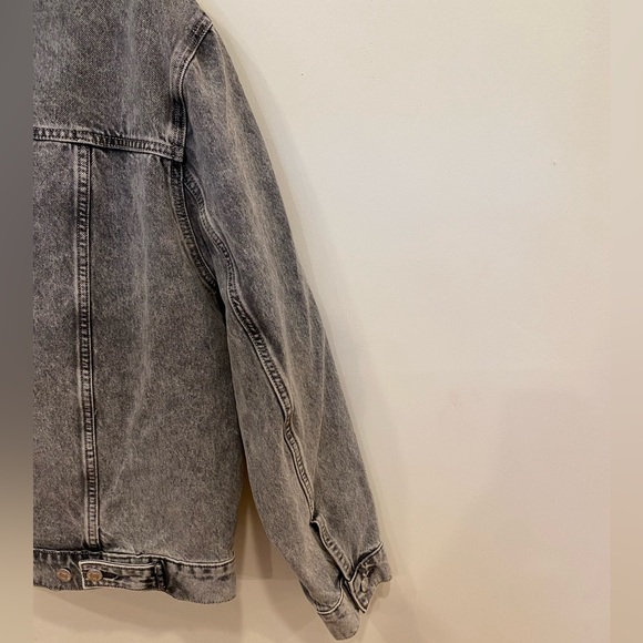 Calvin Klein Men’s Palmer Denim Utility Trucker Jacket NWT Gray Relaxed Fit M - Picture 8 of 15